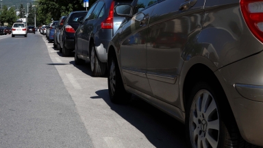 Τραγωδία στην Ελευσίνα: Κόρη παρέσυρε και σκότωσε τη μητέρα της την ώρα που τη βοηθούσε στο παρκάρισμα