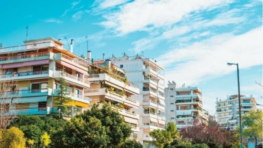 Ένα κτίριο «λήγει» στα 50; Τι λέει γνωστός αρχιτέκτονας και τι προβλέπουν οι κανονισμοί