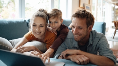 Σαρώνουν τα online μαθήματα για «αρχάριους» γονείς