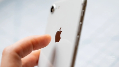 iPhone: Αποκαλύφθηκε το κρυφό κουμπί στο πίσω μέρος που λίγοι γνωρίζουν