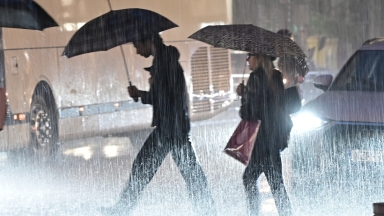 Νέο έκτακτο δελτίο καιρού: Βροχές μεγάλης έντασης και διάρκειας σε 8 περιοχές – Πόσο θα κρατήσει η κακοκαιρία Byron