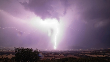 Έκτακτο δελτίο καιρού: Ποιες περιοχές θα «χτυπήσουν» τα δύο κύματα κακοκαιρίας