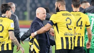 Ο Νίκολιτς με τον Μουκουντί