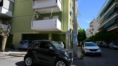 Πιλοτές πολυκατοικιών: Ποιος έχει δικαίωμα στάθμευσης και ποιες είναι οι νέες ρυθμίσεις