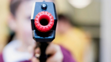 12χρονο «παιδί-εκτελεστής» στη Σουηδία: Πληρώθηκε για συμβόλαιο θανάτου αλλά σκότωσε λάθος άτομο (vid)