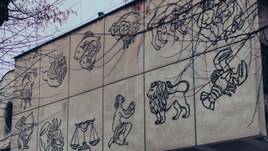 «Tι ζώδιο είσαι; Τι ωροσκόπος έχεις;»: Γιατί οι άνθρωποι πιστεύουν στα ζώδια;