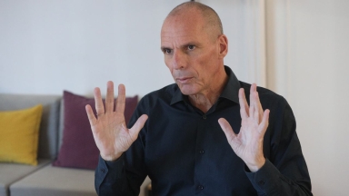 Στην Εισαγγελία το βίντεο με τις δηλώσεις Βαρουφάκη για παλαιότερη χρήση ναρκωτικών (vid)