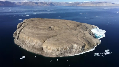 «Ο πόλεμος του ουΐσκι»: Το μικροσκοπικό νησί που προκάλεσε την πιο... πολιτισμένη διαμάχη της Ιστορίας
