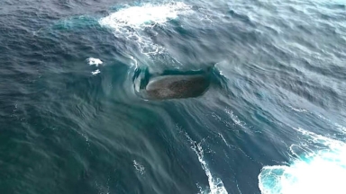 Το πιο σπάνιο κύμα του κόσμου: Το σημείο όπου τέσσερα μέτωπα συγκρούονται και «εκρήγνυνται» στον ουρανό (vid)