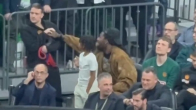 «Τρελαμένος» ο Λεσόρ με τον κόσμο του Παναθηναϊκού: Τραγούδησε το «βουντού-βουντού», αρπάζοντας τον φροντιστή!