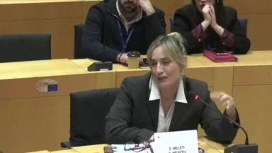 Ξέσπασε σε κλάματα η Ελεονώρα Μελέτη στο Ευρωκοινοβούλιο: «Έχω υπάρξει θύμα κακοποίησης»