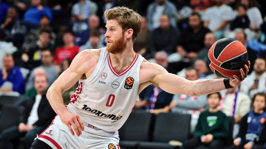 Να ανάψει μια λαμπάδα ίσα με το μπόι του Γουόκαπ!