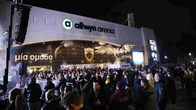 Οπαδός της ΑΕΚ ακρωτηριάστηκε από φωτοβολίδα στους πανηγυρισμούς της νίκης επί του Λεβαδειακού