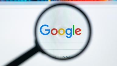 Διάγνωση πρώτα στο Google και μετά στο γιατρό