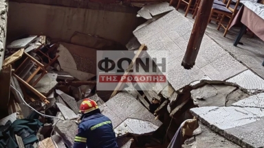 Πανικός σε ταβέρνα στην Κομοτηνή: Kατέρρευσε το πάτωμα και οι πελάτες βρέθηκαν στο κενό (vid)