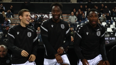 Ο Γιάννης Κωνσταντέλιας με τους Σουαλιό Μεϊτέ και Μπάμπα Ράχμαν