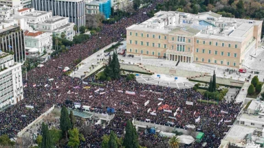 Τρία χρόνια από την τραγωδία στα Τέμπη: Εκδηλώσεις μνήμης και συγκεντρώσεις σε όλη τη χώρα