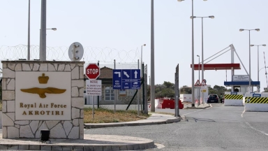 Συναγερμός στην Κύπρο: Ηχούν σειρήνες στο Ακρωτήρι - Μήνυμα στους κατοίκους για απειλή σε εξέλιξη