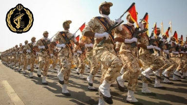 Φρουροί της Επανάστασης: Πώς γεννήθηκε το παραστρατιωτικό κλειδί του Ιράν (vid)