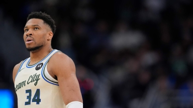 gettyimages-antetokounmpo_2.jpg