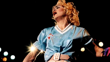 Η Μαντόνα πριν 30 χρόνια φόρεσε σε συναυλία τη φανέλα της Θέλτα: Τώρα η πρόεδρος της ομάδας την ψάχνει απεγνωσμένα