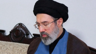 WSJ: Ο Τραμπ αφήνει ανοιχτό το ενδεχόμενο εξόντωσης του Μοτζταμπά Χαμενεΐ!