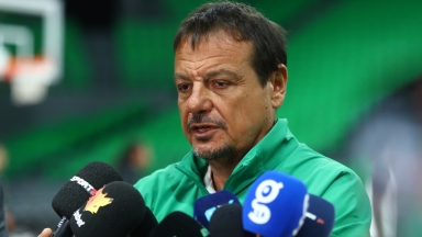 Άταμαν: «Στην κανονική περίοδο, η καλύτερη ομάδα ήταν ο Ολυμπιακός - Σκεφτόμαστε μόνο τα Play Offs»