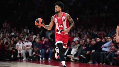 Δίδυμο-φωτιά Ντόρσεϊ και Βεζένκοβ: Έβαλαν 33 από τους 49 πόντους του Ολυμπιακού στο πρώτο ημίχρονο!