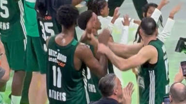 Απολαυστικός Σλούκας: Δίδαξε «χόρτο μαγικό» στον Νάιτζελ Χέιζ-Ντέιβις!