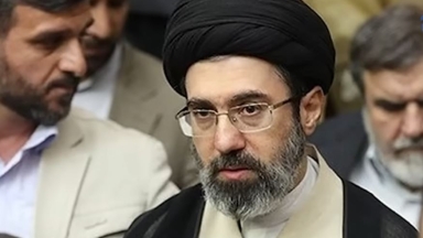 Πόλεμος στη Μέση Ανατολή: Πηγές από το περιβάλλον του Χαμενεΐ λένε ότι έχει παραμορφωθεί το πρόσωπό του 