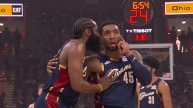 Με... οδηγούς Μίτσελ και Χάρντεν οι Καβαλίερς έκαναν το 2-0 επί των Ράπτορς