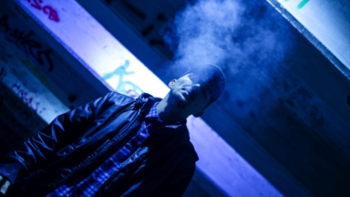 Mr. Emor: Είναι εδώ και κατεβαίνει στη σκηνή