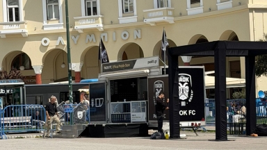 Στήνεται η μεγάλη γιορτή για τα 100 χρόνια ΠΑΟΚ στην Πλατεία Αριστοτέλους