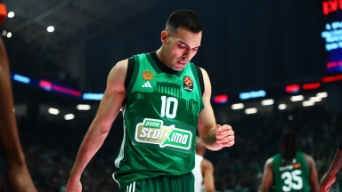 Τι είναι η ρήξη έξω μηνίσκου που υπέστη ο Σλούκας και πόσο καιρό αναμένεται να μείνει εκτός