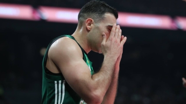 Σοκ με Σλούκα, χάνει τη σειρά με τη Βαλένθια