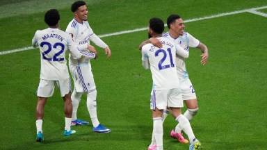 Ο Ολυμπιακός θέλει την Άστον Βίλα τέταρτη, η Premier League όμως όχι!