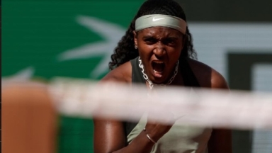 H Mπαπτίστ έσωσε διπλό match point κι απέκλεισε την Κρεϊτσίκοβα στο Roland Garros