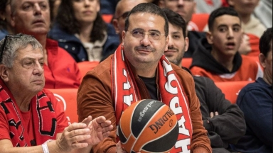Τρόμος στον αέρα για τον Γιανάι: «Σύγκρουση» με σμήνος πουλιών οδήγησε σε αναγκαστική προσγείωση το ιδιωτικό τζετ