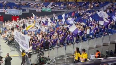 «Πυρ και μανία» οι φίλοι της Ρεάλ στο πρώτο ματς μετά το Final Four: Φώναζαν «Euroleague Mafia» για τη διαιτησία του τελικού!