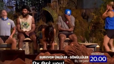 Survivor: Η στιγμή που οι Τούρκοι παίκτες «παγώνουν» με την ανακοίνωση για τον τραυματισμό του Σταύρου Φλώρου