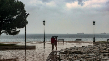 Καιρός: Καταιγιδοφόρα νέφη πάνω από τη χώρα - Πού θα χτυπήσουν μπόρες και χαλάζι