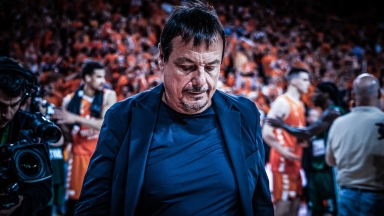 Ο Άταμαν με το... εκρηκτικό ταπεραμέντο και οι δημόσιες «σφαλιάρες»!