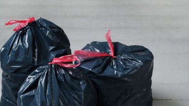Μυστήριο στο Βέλγιο: Το 6% των κατοίκων μιας πόλης δεν πέταξε καθόλου σκουπίδια το 2025 – Οι υποψίες των αρχών