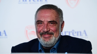 Νίκος Τσάκος: Η σπάνια φωτογραφία του με την Σίλια Κριθαριώτη και τα τρία τους παιδιά