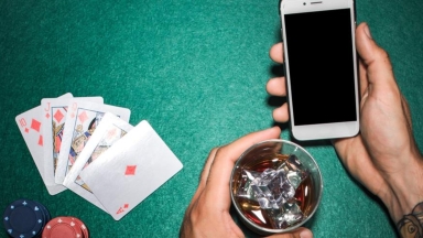 Μήνυση σε 18 influencers για διαφήμιση παράνομου τζόγου: Στο μικροσκόπιο λογαριασμοί με πάνω από 3 εκατ. followers