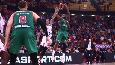 Η EuroLeague θυμήθηκε τα νικητήρια καλάθια του ΜακΙντάιρ κόντρα σε Ολυμπιακό και Παναθηναϊκό
