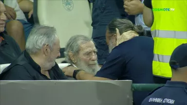 Θερμός εναγκαλισμός Μάριου Ηλιόπουλου - Γιώργου Βαρδινογιάννη στη Λεωφόρο