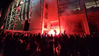 Διαμαρτυρία των οπαδών του ΠΑΟΚ το βράδυ της Κυριακής στην Τούμπα για την πώληση Κωνσταντέλια