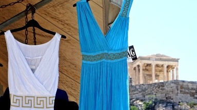 Βάλτε τα μεταξωτά και διαβάστε ξανά το «Νεγκλιζέ»