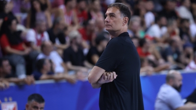 Ο Γιώργος Μπαρτζώκας αποθεώθηκε από τους φιλάθλους του Ολυμπιακού στην Κρήτη